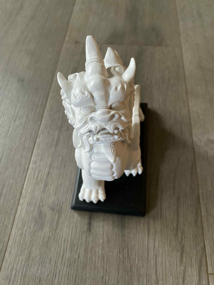 Pi Yao Fake Ivory statue on Black base - Image 2